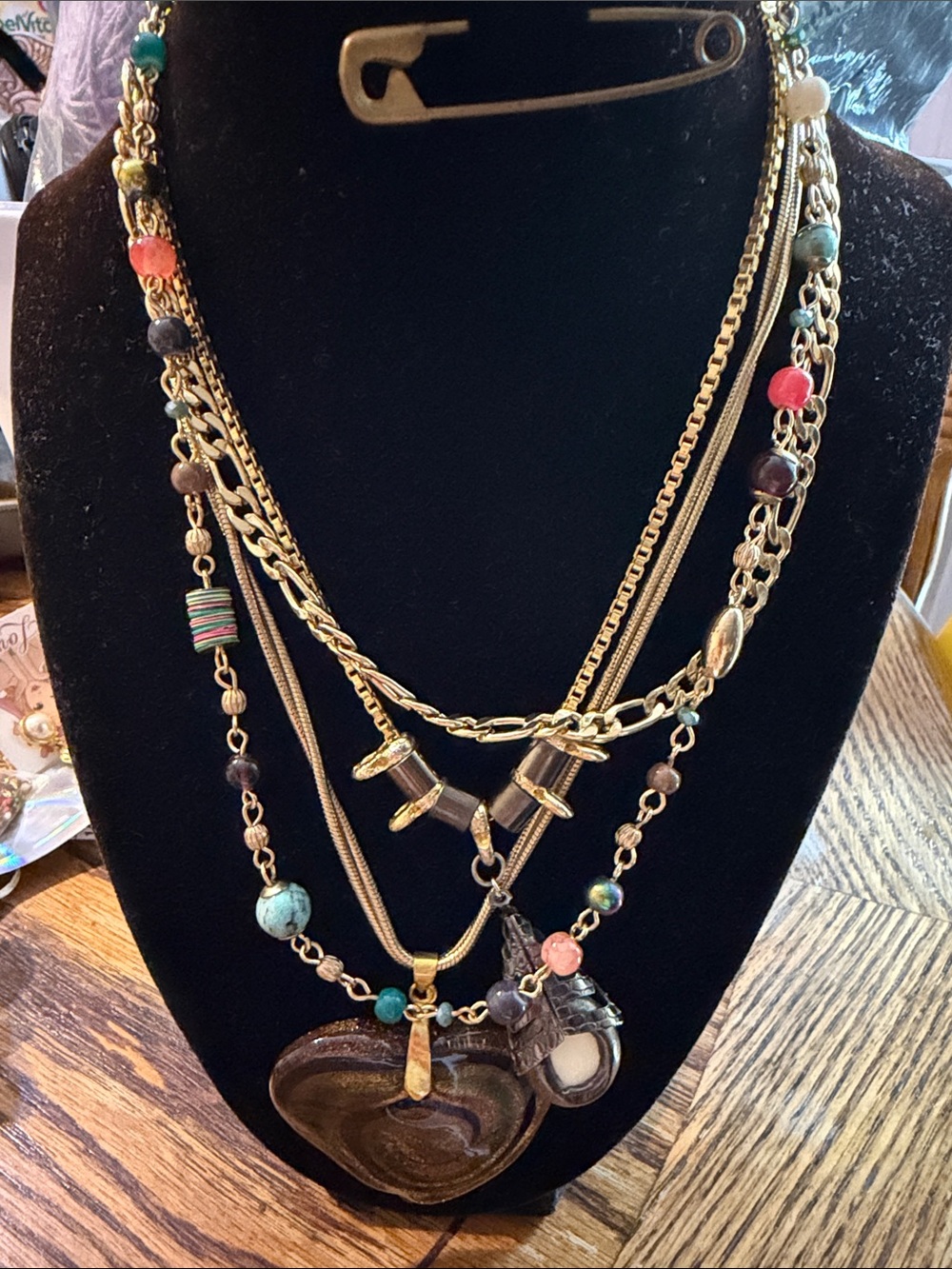 Lots of Gold tone necklace with Pendant